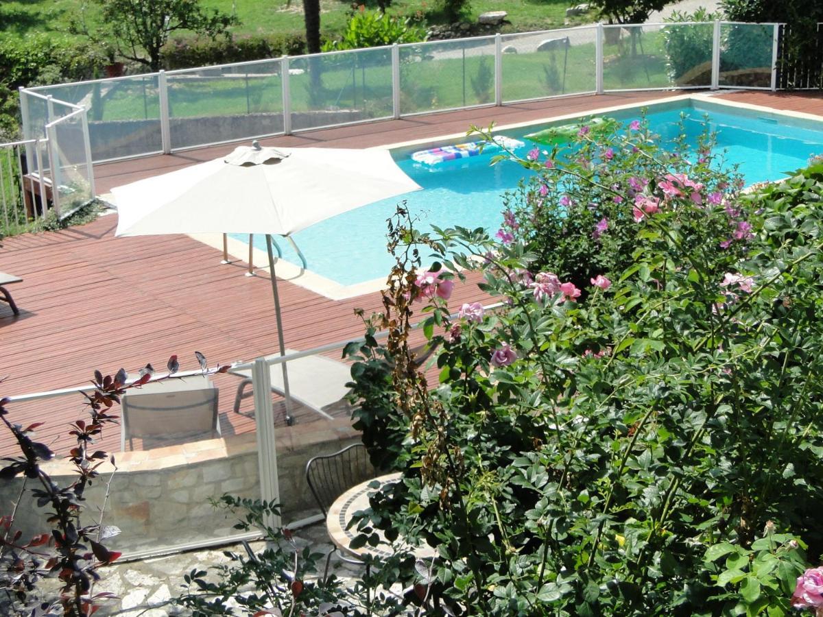 Mas De Sarjac Apartment Saint-Andéol-de-Vals Екстериор снимка