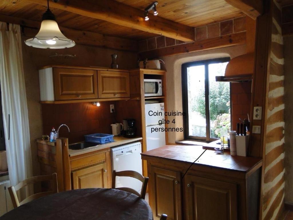 Mas De Sarjac Apartment Saint-Andéol-de-Vals Екстериор снимка